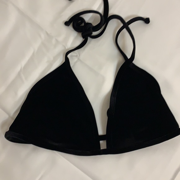PEBBLES & PALMS
THE ELLA - DELUXE VELVET BIKINI TOP 2XL - Picture 3 of 5